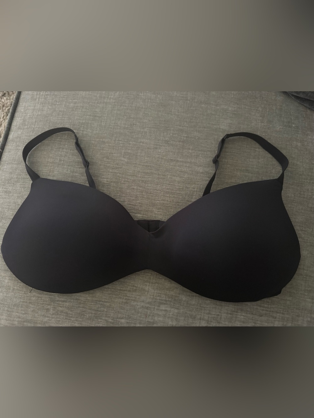 Skims Wireless Push up Bra